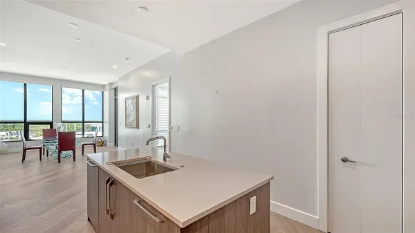 $4,500 | 33 South Palm Avenue, Unit 1303, Sarasota, FL 34236