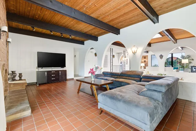 $750,000 | 5101 North Pleasant Avenue, Fresno, CA 93711