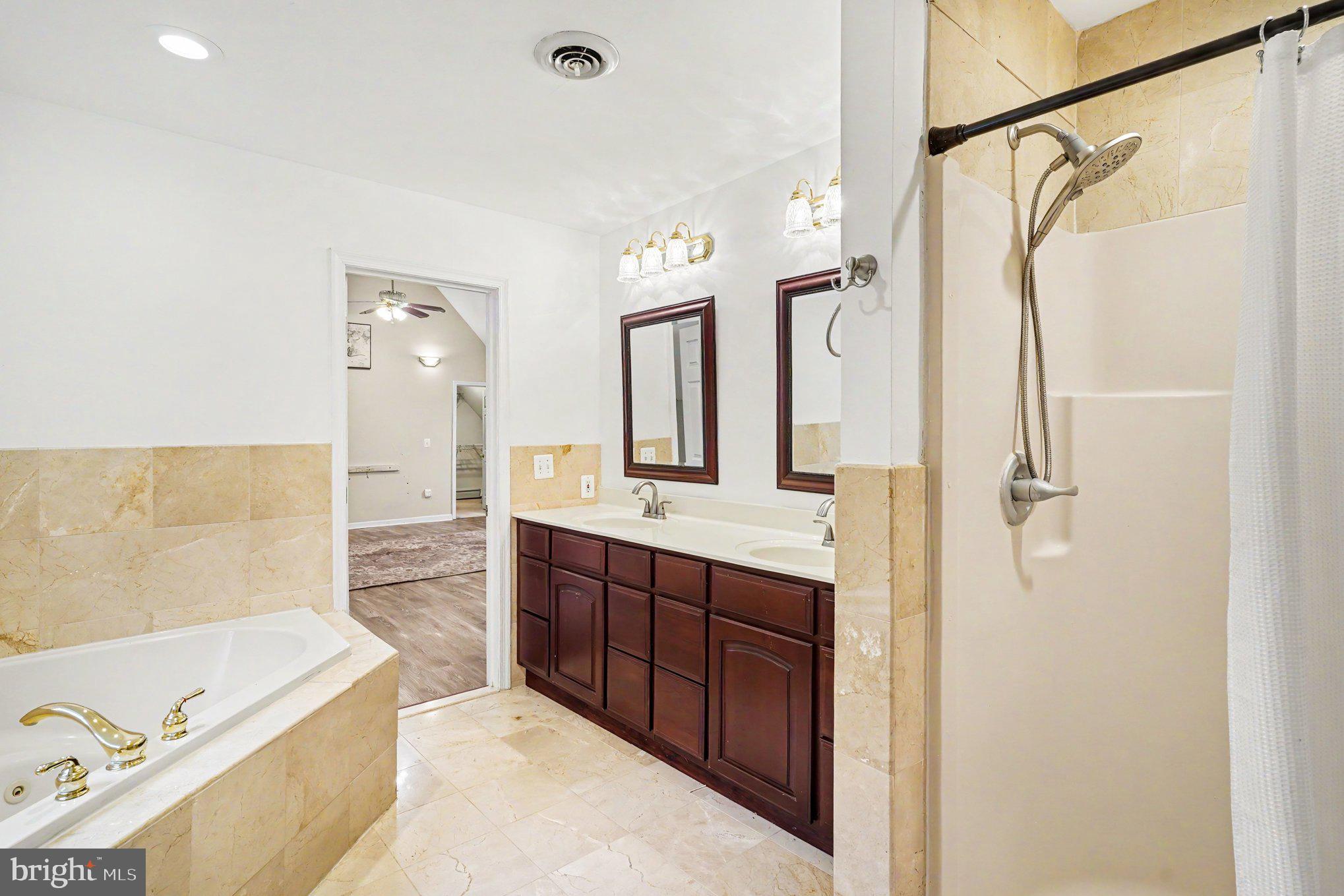 2919 Nelson Lane Fallston, MD 21047 - Photo 35 of 67 Soaking tub and shower