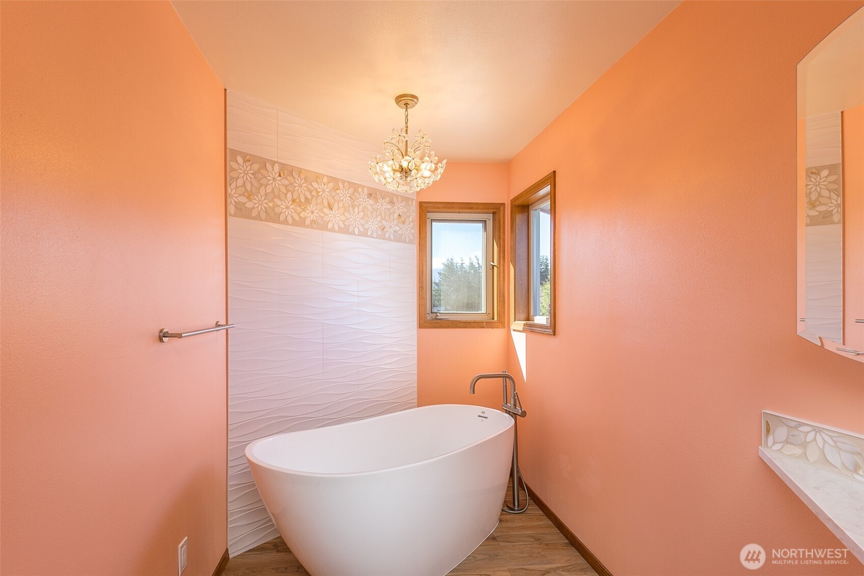 81 Bon Jon View Way Sequim, WA 98382 - Photo 27 of 38 a bathroom with a bathtub and sink