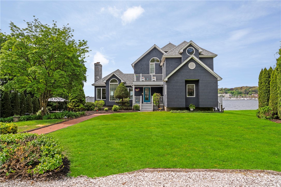 76 Melbourn Road Warwick, RI 02886 - Photo 4 of 27