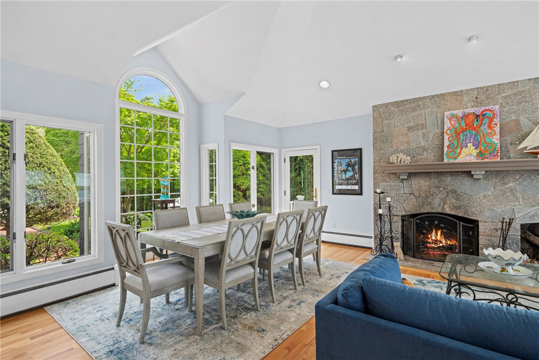 76 Melbourn Road Warwick, RI 02886 - Photo 7 of 27