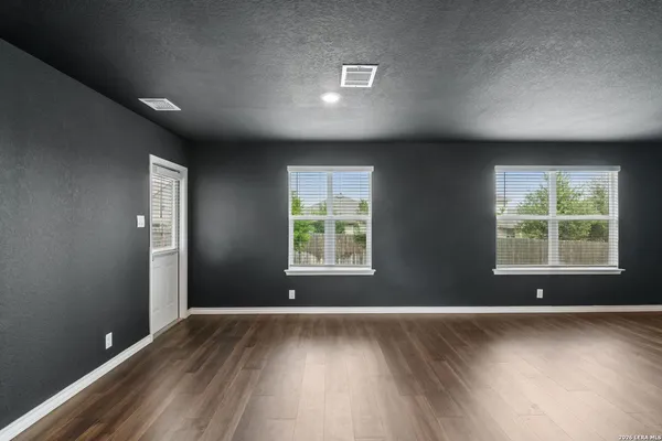 $1,900 | 177 Sage Sparrow, San Antonio, TX 78253