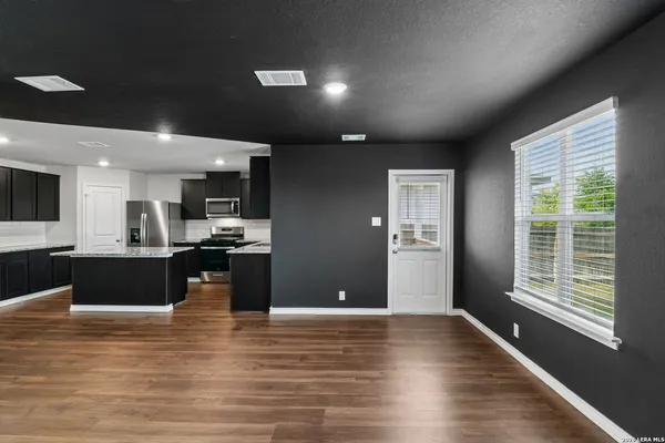 $1,900 | 177 Sage Sparrow, San Antonio, TX 78253