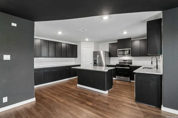 $1,900 | 177 Sage Sparrow, San Antonio, TX 78253
