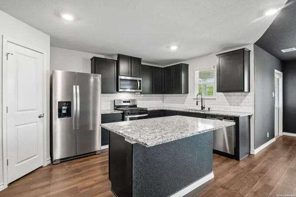 $1,900 | 177 Sage Sparrow, San Antonio, TX 78253