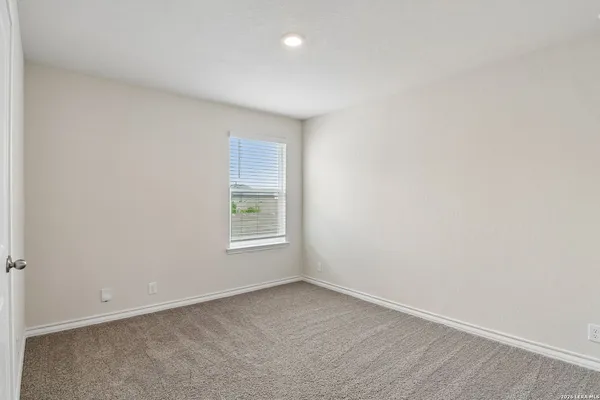 $1,900 | 177 Sage Sparrow, San Antonio, TX 78253