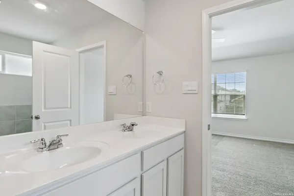 $1,900 | 177 Sage Sparrow, San Antonio, TX 78253