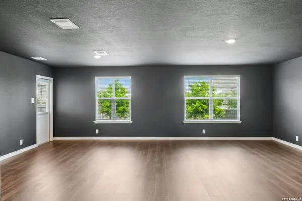 $1,900 | 177 Sage Sparrow, San Antonio, TX 78253