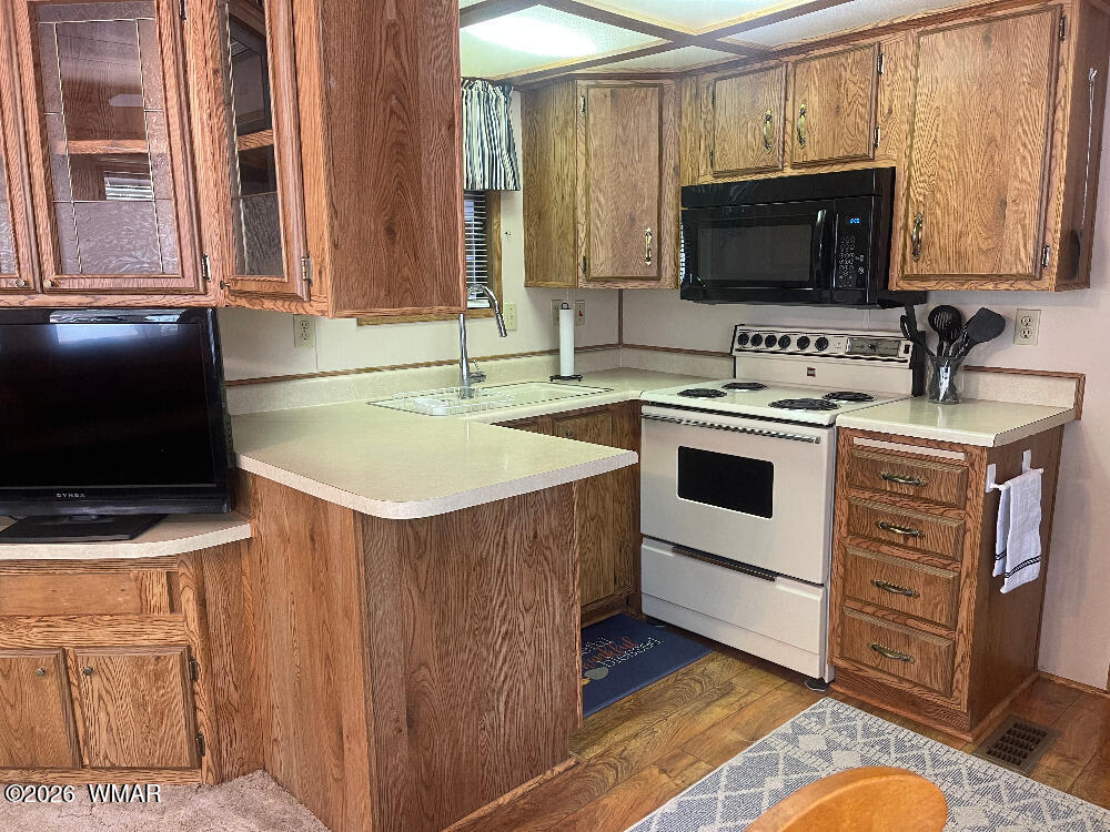 1930 Larson Road, Unit 8 Lakeside, AZ 85929 - Photo 14 of 24 1930 Larson #8 Kitchen 2