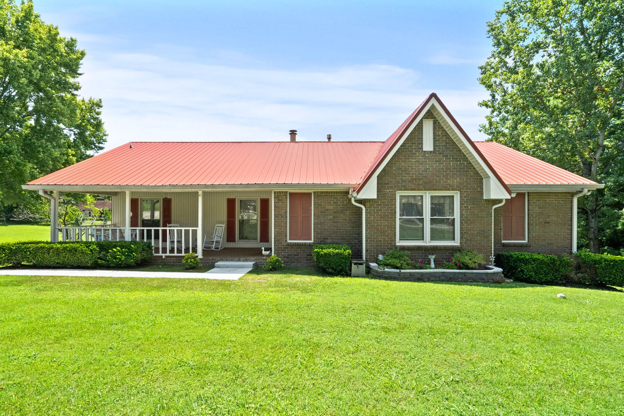 666 Lakeside Drive Springfield, TN 37172 - Photo 17 of 67 a front view of a house with a yard