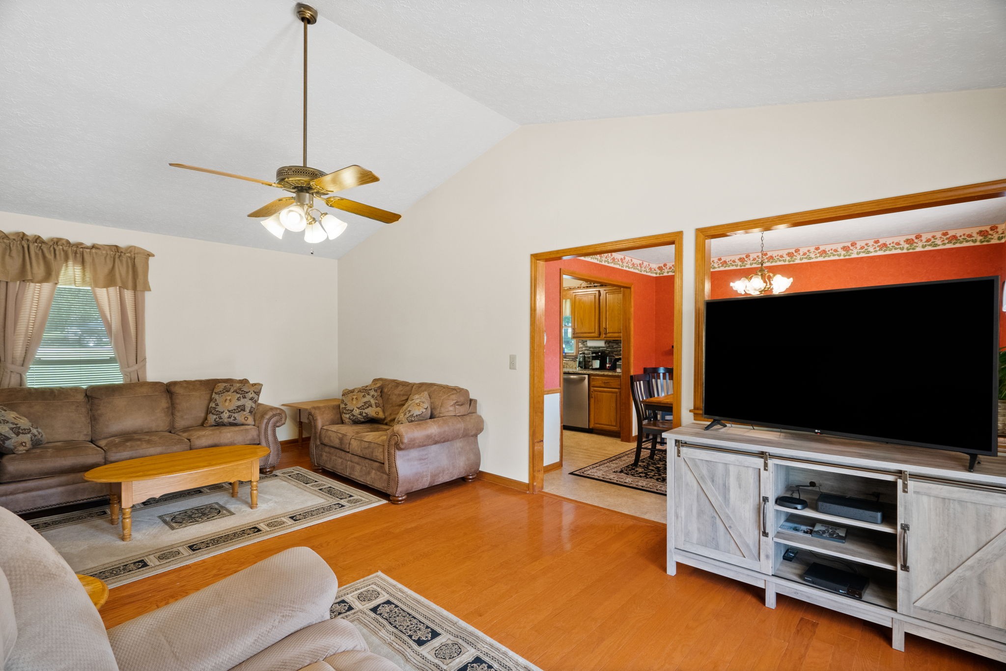 666 Lakeside Drive Springfield, TN 37172 - Photo 24 of 67 a living room with furniture and a flat screen tv