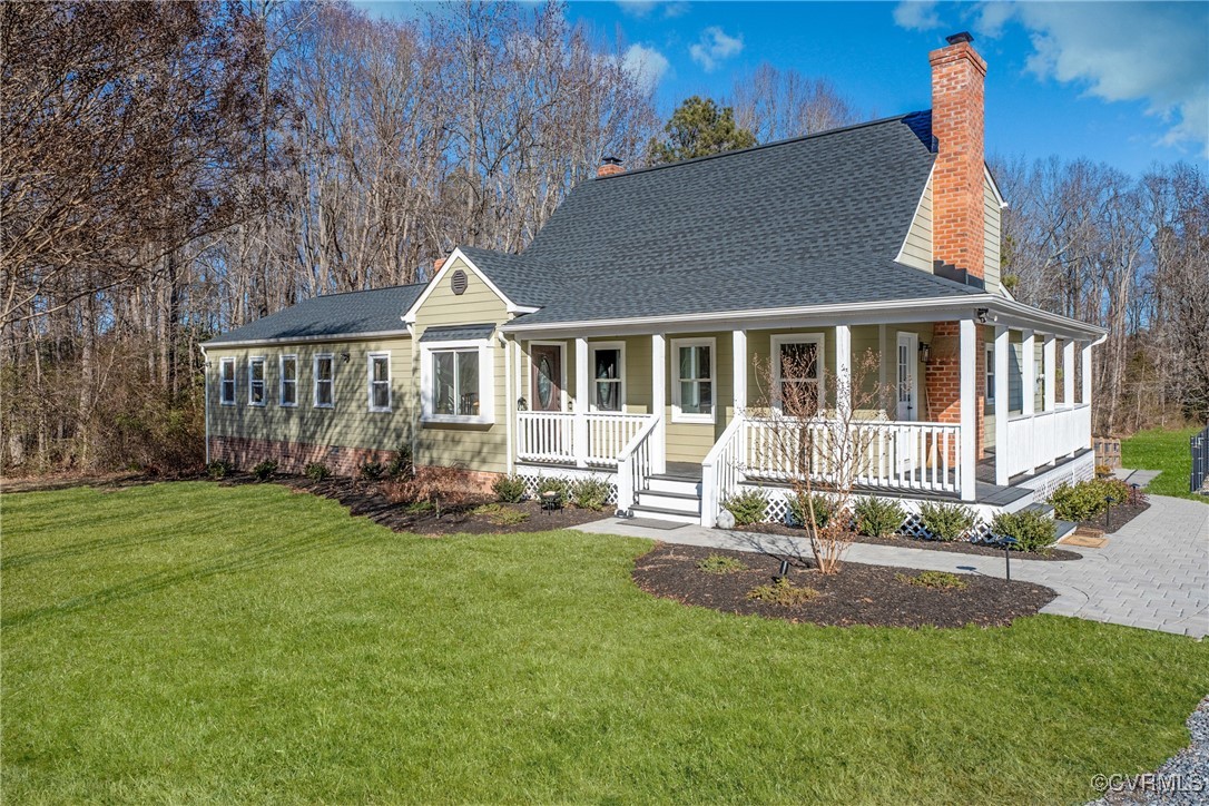 12646 Old Ridge Road Beaverdam, VA 23015 - Photo 1 of 48 View of front of home with a front lawn and covere