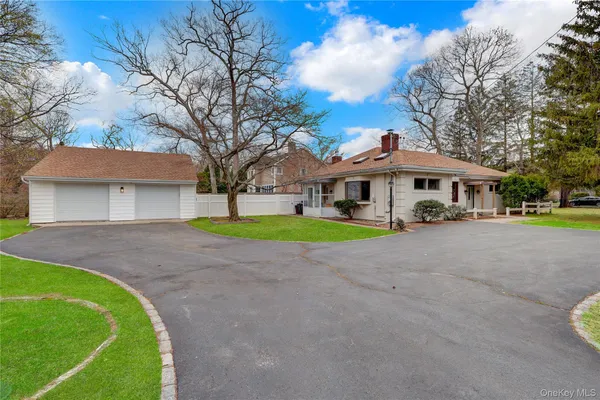 $599,990 | 276 Woodlawn Avenue, St. James, NY 11780