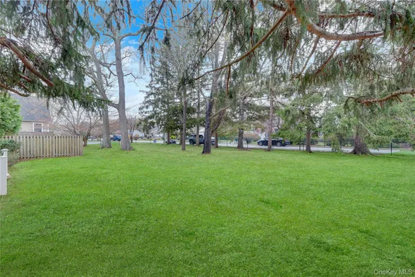 $599,990 | 276 Woodlawn Avenue, St. James, NY 11780