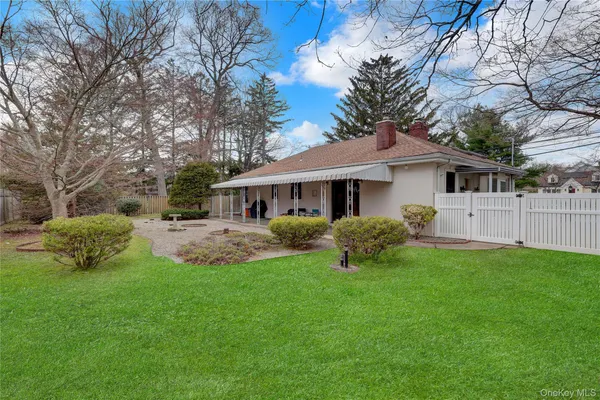 $599,990 | 276 Woodlawn Avenue, St. James, NY 11780