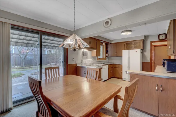 $599,990 | 276 Woodlawn Avenue, St. James, NY 11780