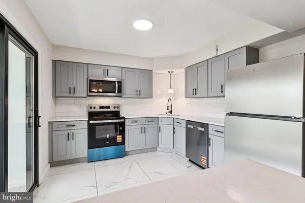 $334,900 | 106 Harvest Lane, Unit 206, Phoenixville, PA 19460
