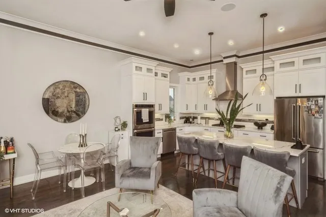 $445,000 | 4730 South Champlain Avenue, Unit 3, Chicago, IL 60615