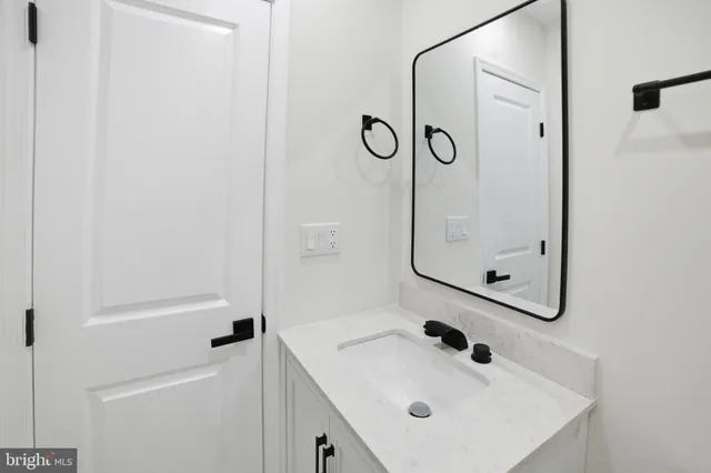 $469,999 | 12806 Monroe Avenue, Fort Washington, MD 20744