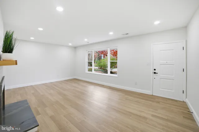 $469,999 | 12806 Monroe Avenue, Fort Washington, MD 20744