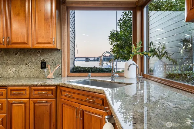 $7,599,000 | 106 Cascade Key, Bellevue, WA 98006