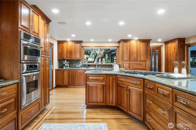 $7,599,000 | 106 Cascade Key, Bellevue, WA 98006