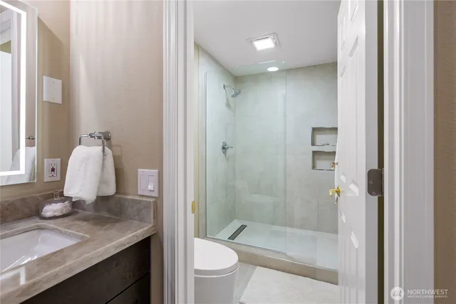 $7,599,000 | 106 Cascade Key, Bellevue, WA 98006