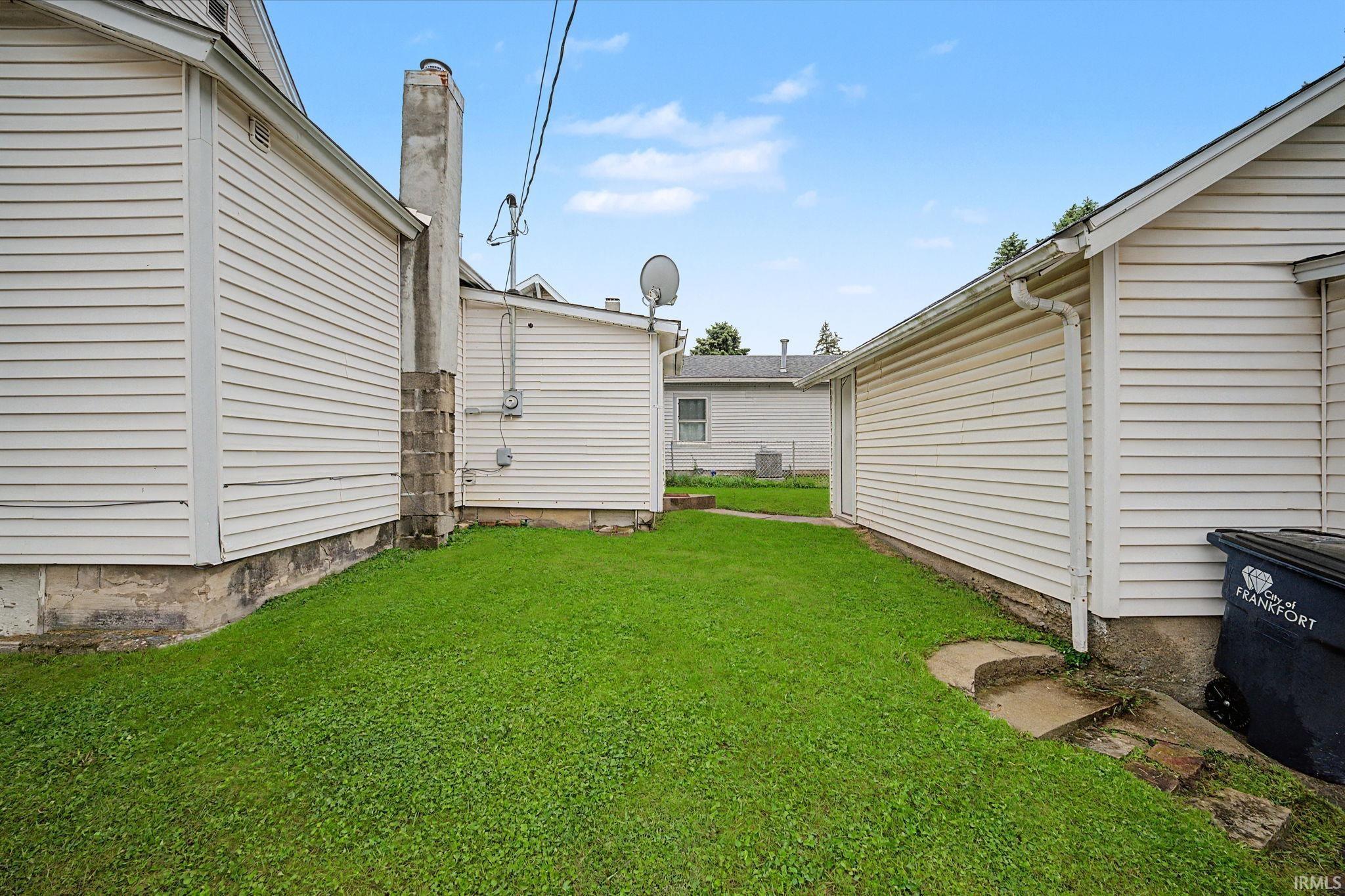 358 Sims Street Frankfort, IN 46041 - Photo 3 of 25