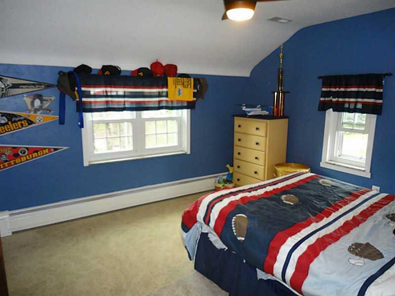 205 Thompsonville Road Canonsburg, PA 15317 - Photo 15 of 25 Bedroom.