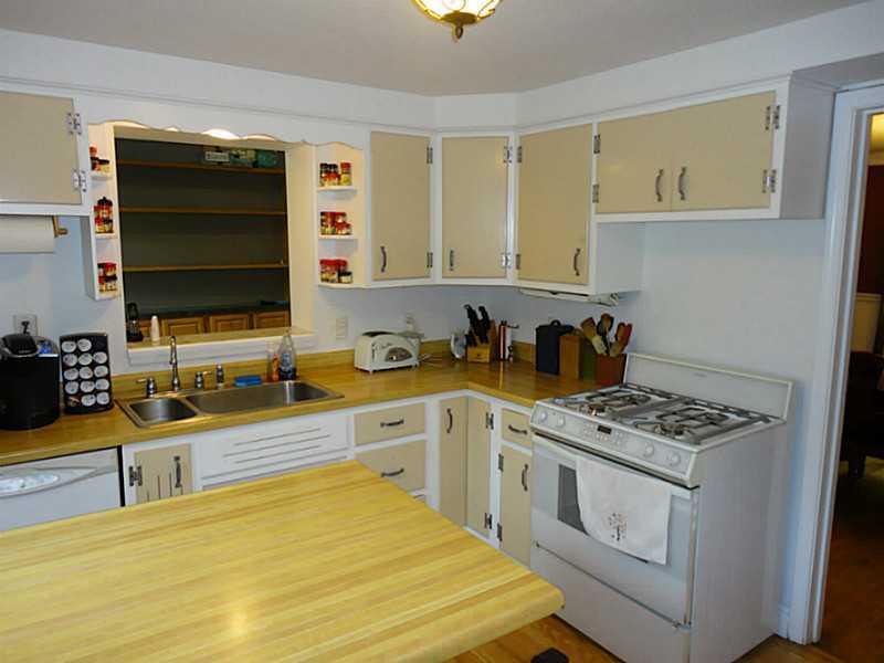 205 Thompsonville Road Canonsburg, PA 15317 - Photo 9 of 25 Kitchen.
