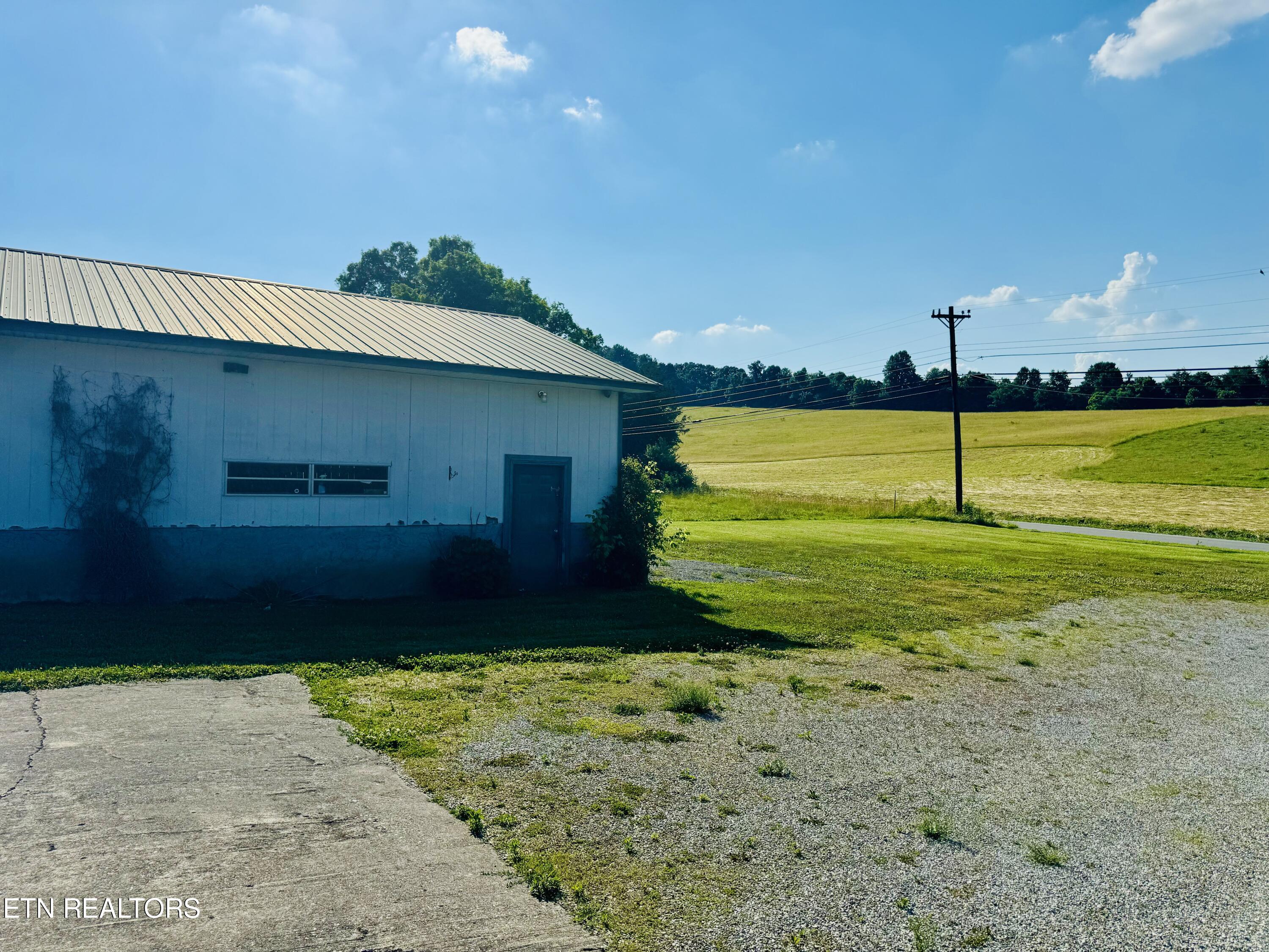 1400 Cave Springs Road Tazewell, TN 37879 - Photo 3 of 23 IMG_8719