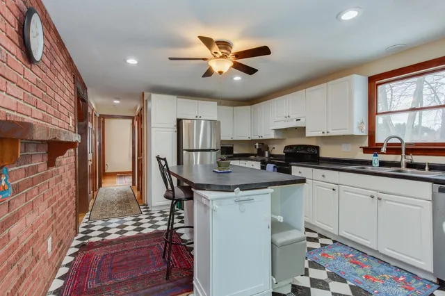 $449,900 | 6 Therriault Drive, Pelham, NH 03076