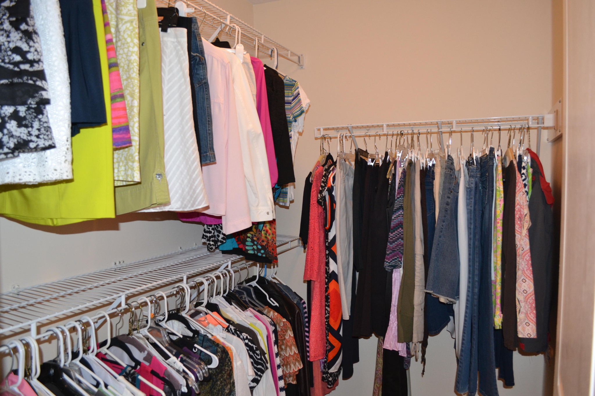 929 Station View Road Knoxville, TN 37919 - Photo 11 of 33 a view of walk in closet with clothes