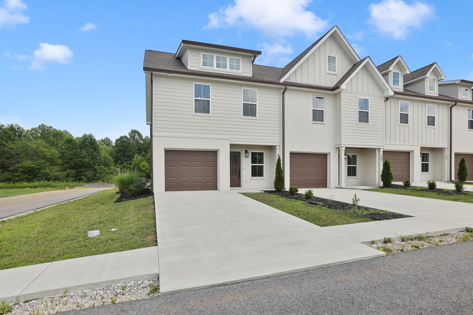 336 Legends Circle Baxter, TN 38544 - Photo 2 of 68