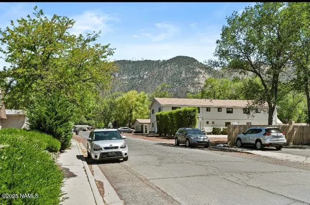 $2,100 | 2905 North Aris Street, Unit A, Flagstaff, AZ 86004