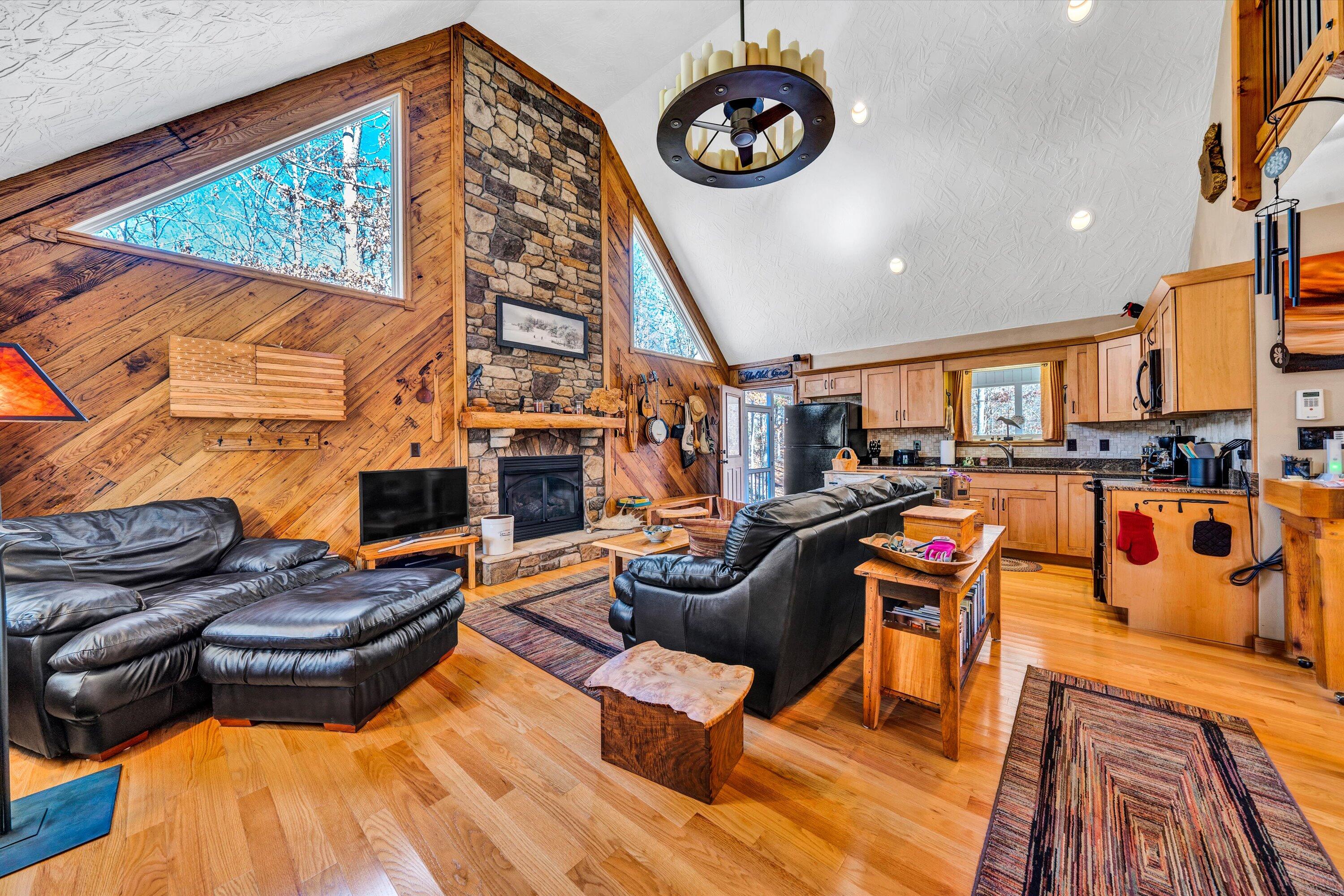 5105 Hall Road Catawba, VA 24070 - Photo 7 of 57 07-DSC00211