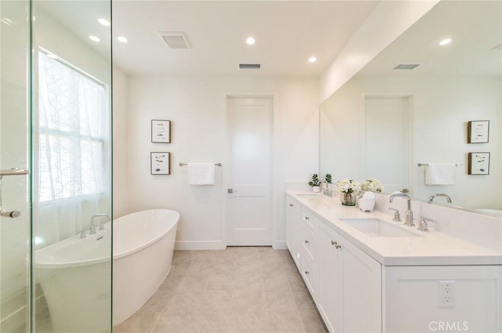 258 Maricopa Irvine, CA 92618 - Photo 20 of 44