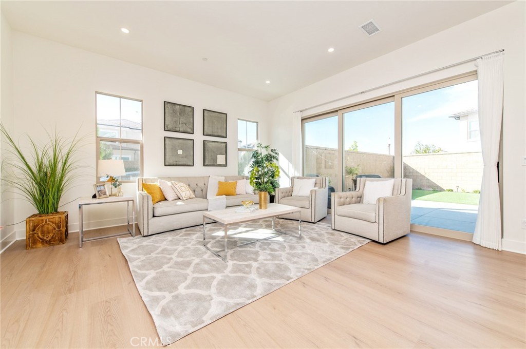 258 Maricopa Irvine, CA 92618 - Photo 6 of 44