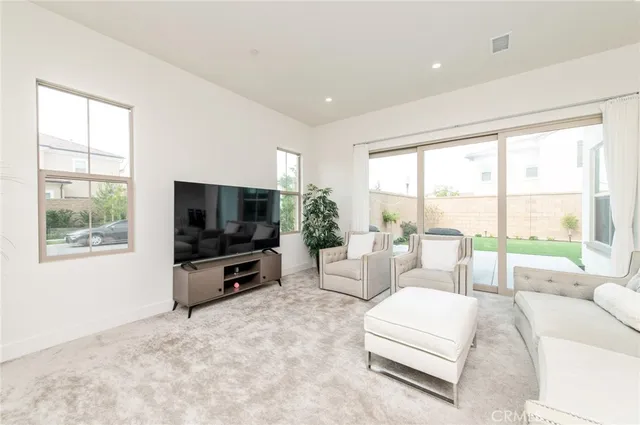 $2,050,000 | 258 Maricopa, Irvine, CA 92618