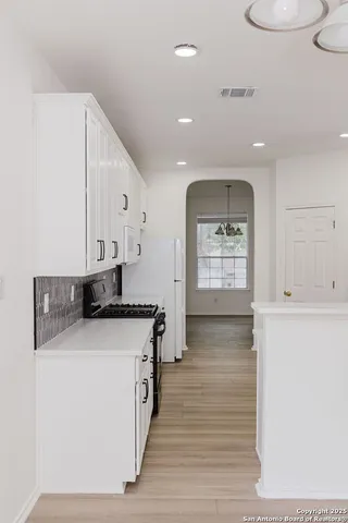 $2,900 | 8347 Piney Wood, San Antonio, TX 78255