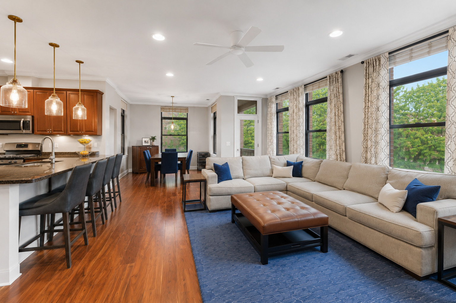 1908 West Irving Park Road, Unit 201 Chicago, IL 60613 - Photo 4 of 24