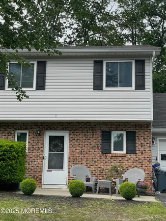 $445,000 | 2 Elizabeth Court, Howell, NJ 07731