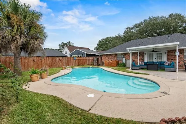 $2,700 | 3511 Hyman Place, New Orleans, LA 70131