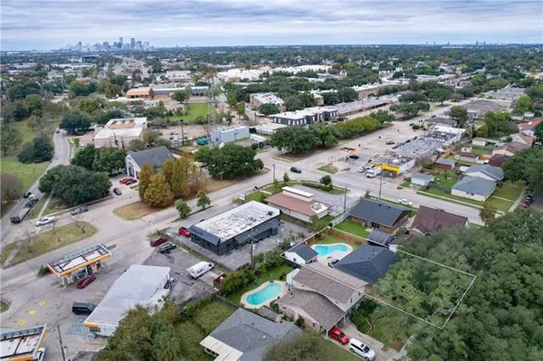 $2,700 | 3511 Hyman Place, New Orleans, LA 70131