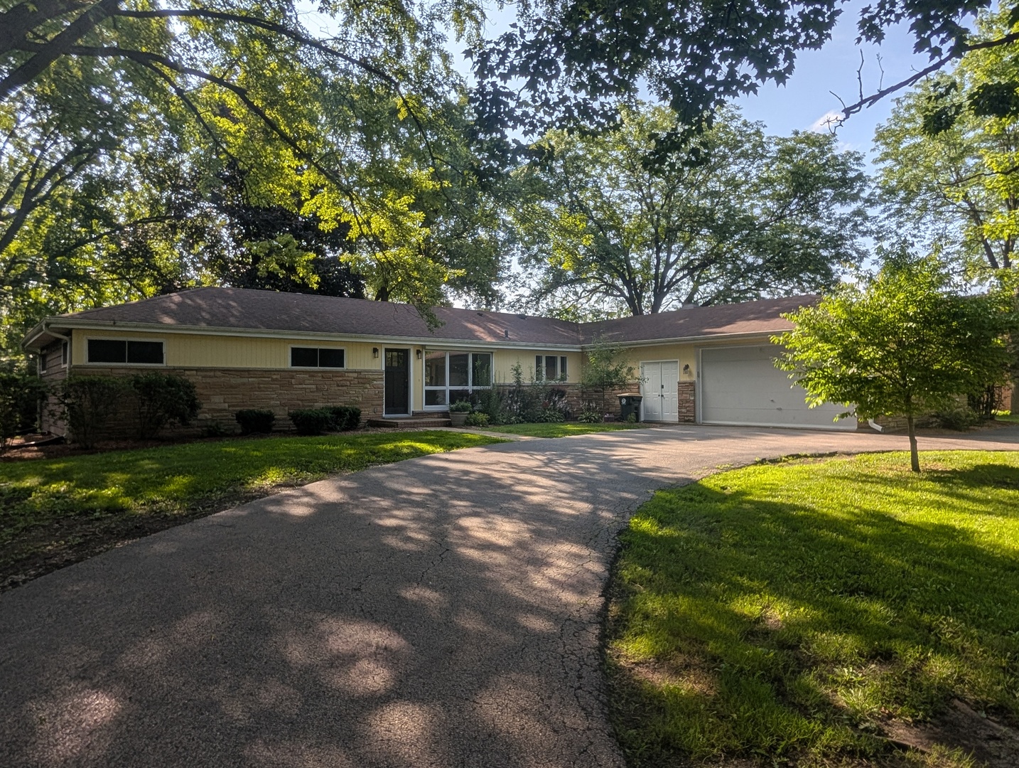 71 North Ela Road Palatine, IL 60067 - Photo 1 of 23