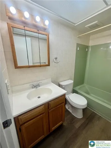 $1,995 | 626 Greene Court, Fountain Hill, PA 18015