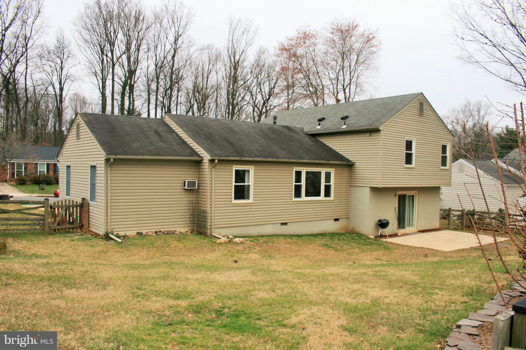9304 Winbourne Road Burke, VA 22015 - Photo 28 of 30 Lots of grass and room to spread your wings