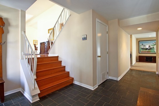 1826 Smith Road Northbrook, IL 60062 - Photo 2 of 22 a view of entryway and hall with wooden floor
