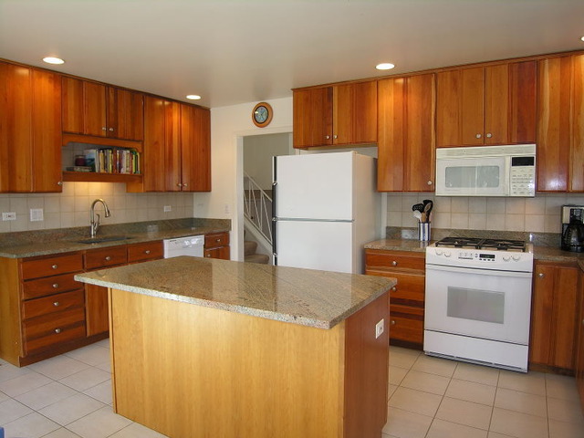 1826 Smith Road Northbrook, IL 60062 - Photo 9 of 22 a kitchen with stainless steel appliances granite countertop a refrigerator stove a sink and dishwasher